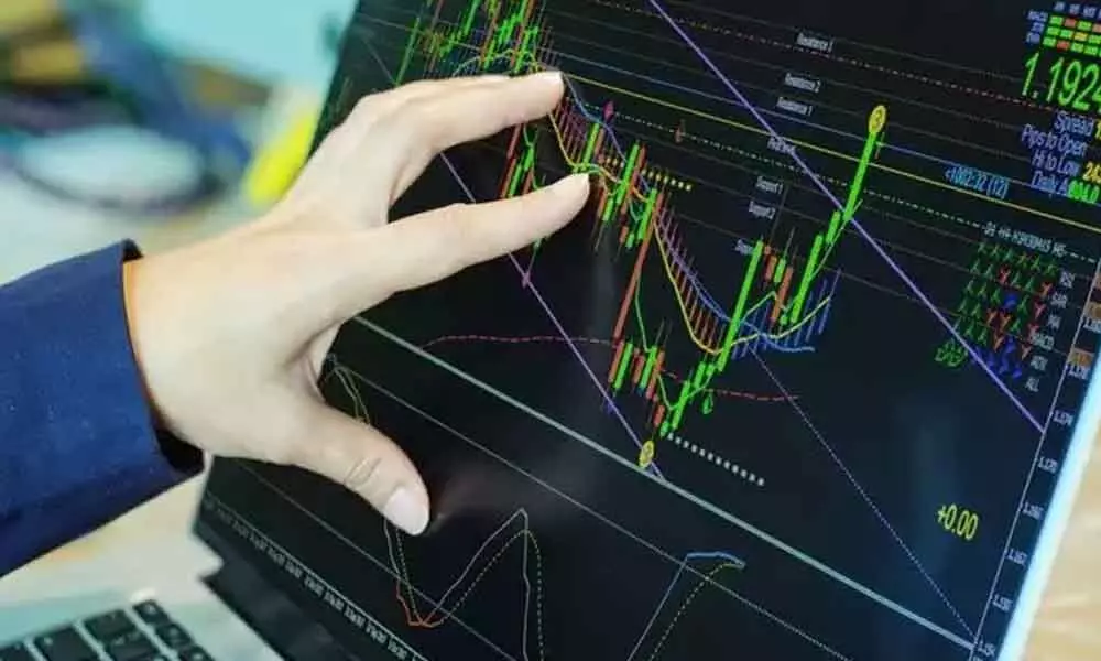 Avoid buying on dip as Nifty turns forms bearish shooting star