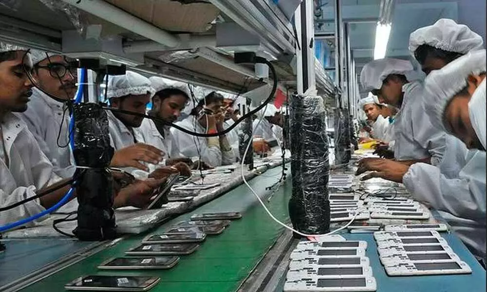 India aims to surpass China in mobile manufacturing