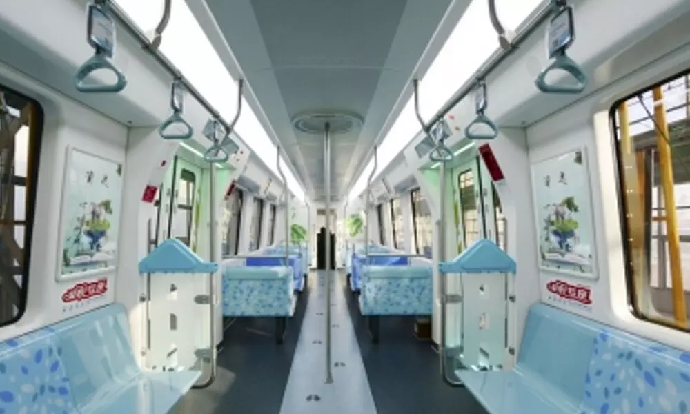 Chinese train maker CRRC Changchun Railway Vehicles Co., Ltd. on Tuesday rolled out a new type of middle-to-low-speed magnetic-levitation train. Chinese train maker CRRC Changchun Railway Vehicles Co., Ltd. on Tuesday rolled out a new type of middle-to-low-speed magnetic-levitation train.