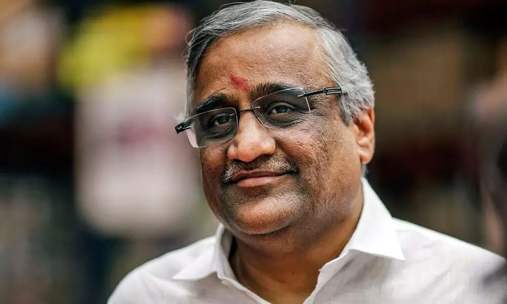 Kshiore Biyani slams Amazon