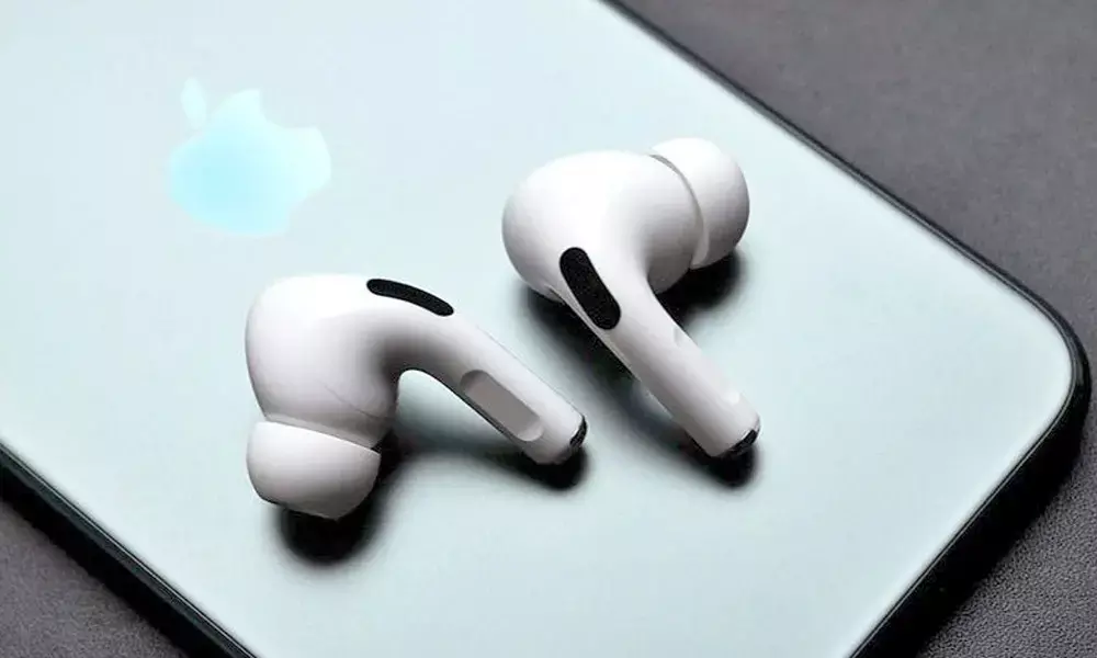 Cheaper AirPods Max with plastic build soon
