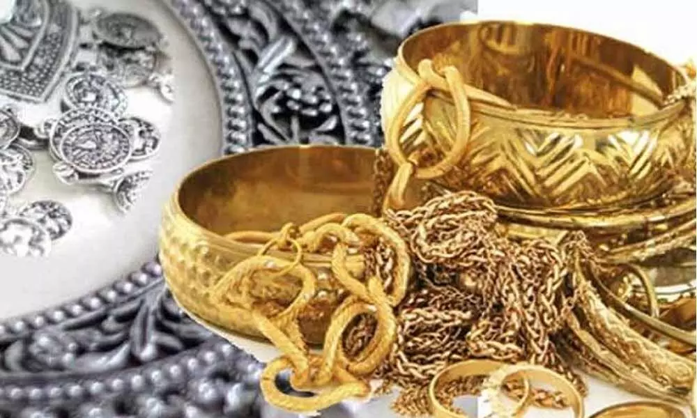 Gold rates falls in Hyderabad, Bangalore, Kerala, Visakhapatnam on 30 March 2021