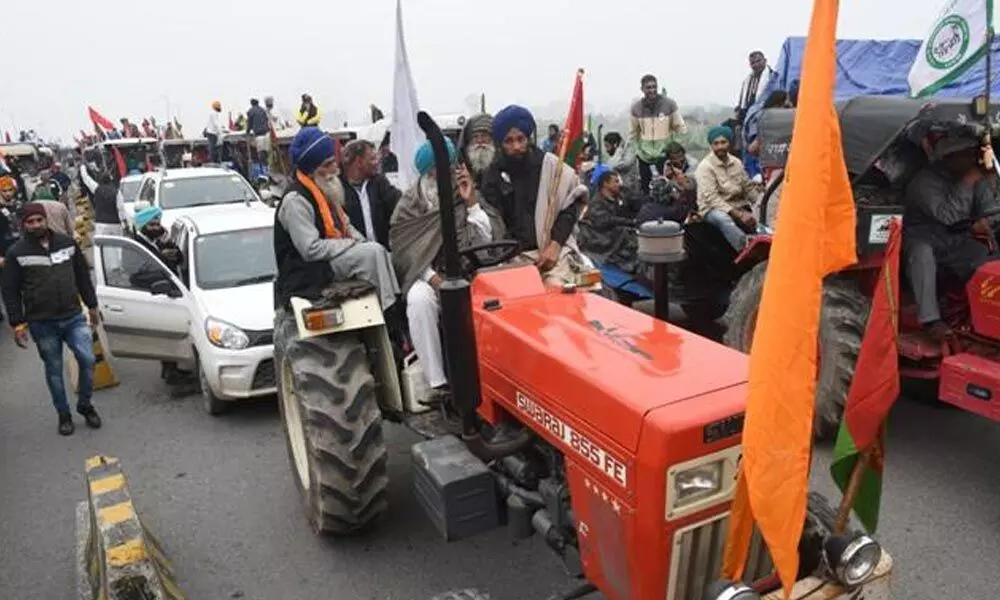 Farmers take out tractor march