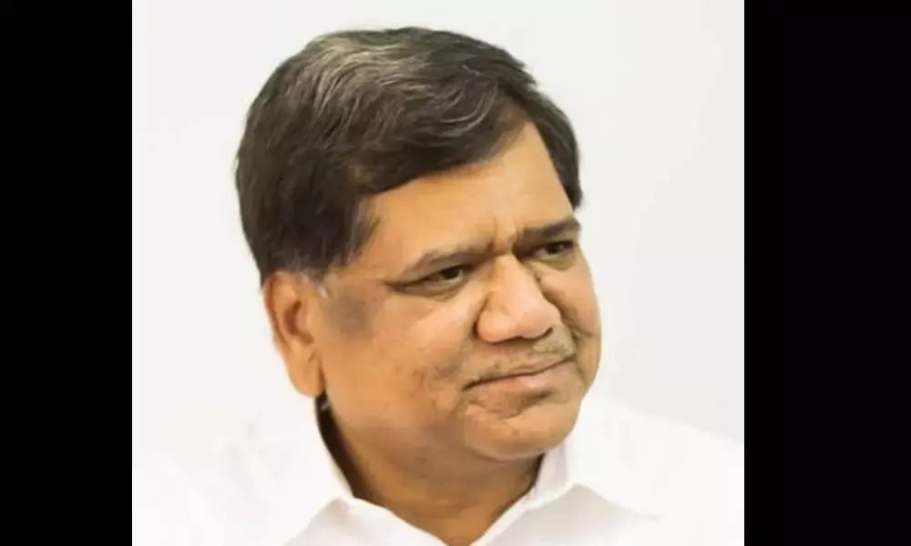 Ktaka minister rolls out 6 EVs to boost rural economy