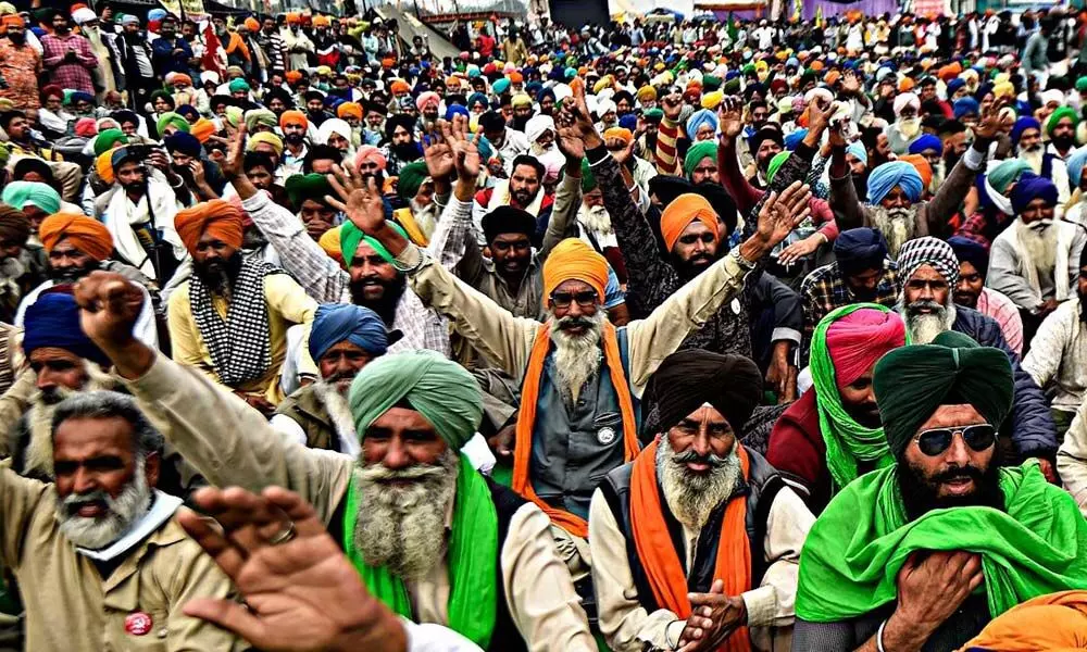 Road closures, notices anger agitating farmers