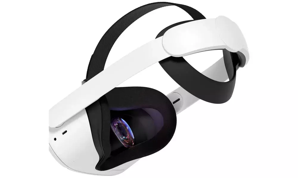 ‘Hey Facebook’ command added to Oculus quest