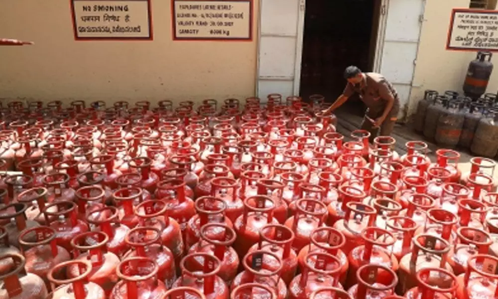Commercial LPG cylinder price to cost Rs 1998.50 in Delhi