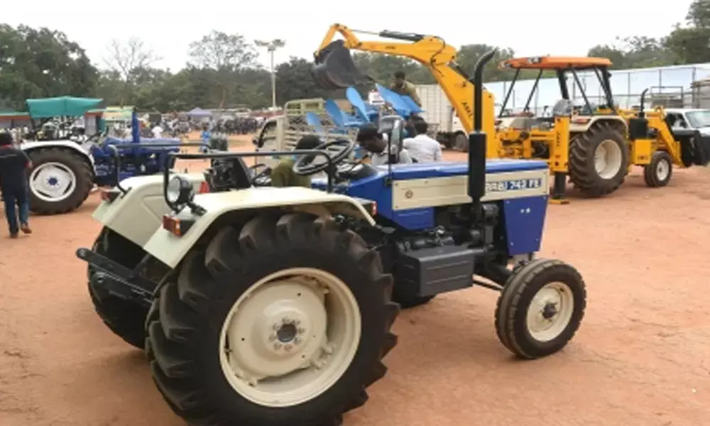 Wholesale growth expected to continue for tractors, PVs, 2Ws: Emkay