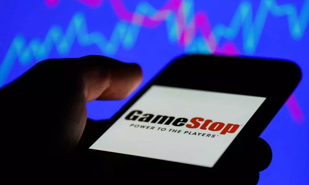 GameStop believers can applaud hiring if not earnings