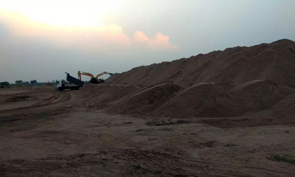 Sand mining resumes in Kaleshwaram
