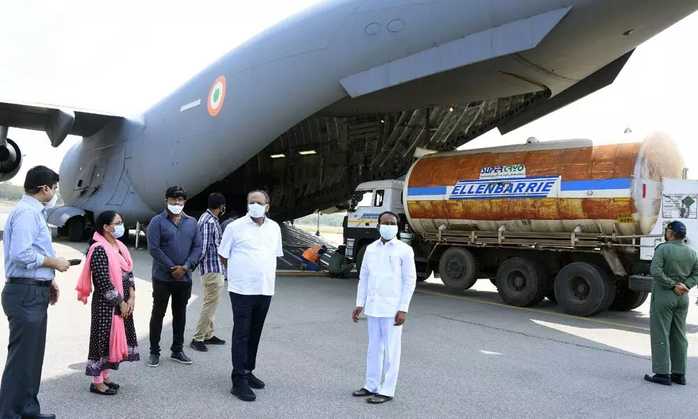 TS airlifts empty oxygen tanks to Odisha