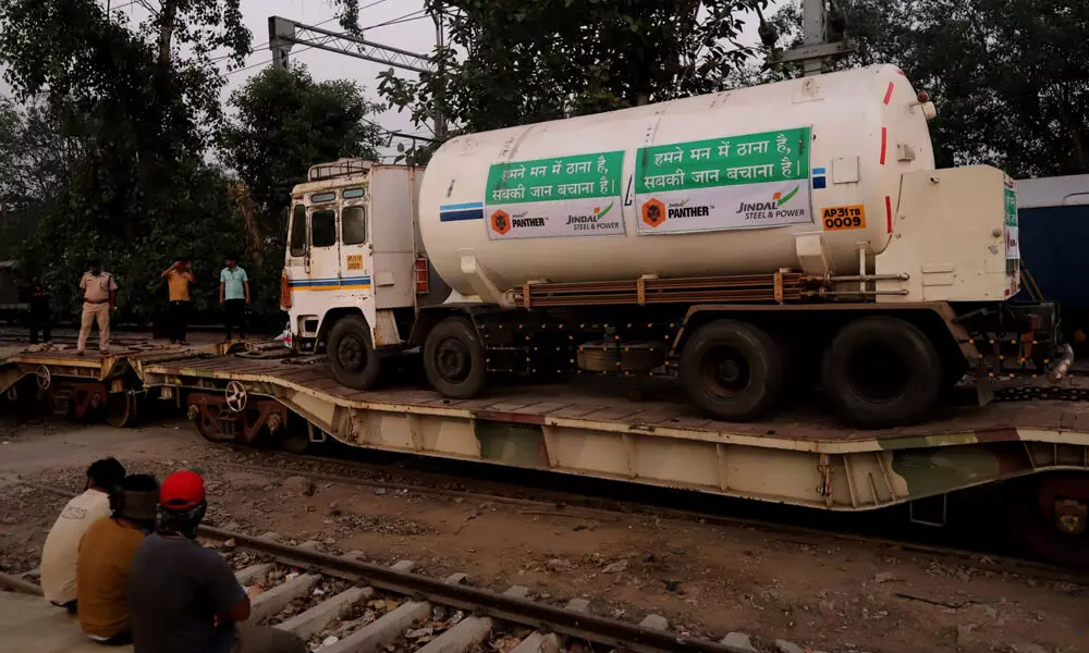 ‘It’s like a war’: Inside an India hospital desperate for oxygen