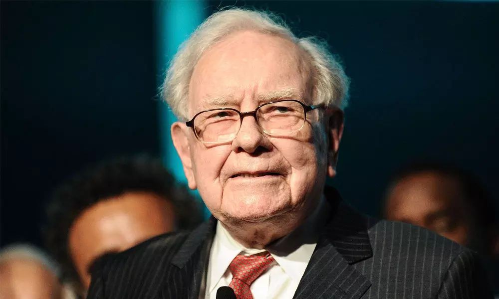 Selling Apple shares was probably a mistake ace investor Warren Buffett admits