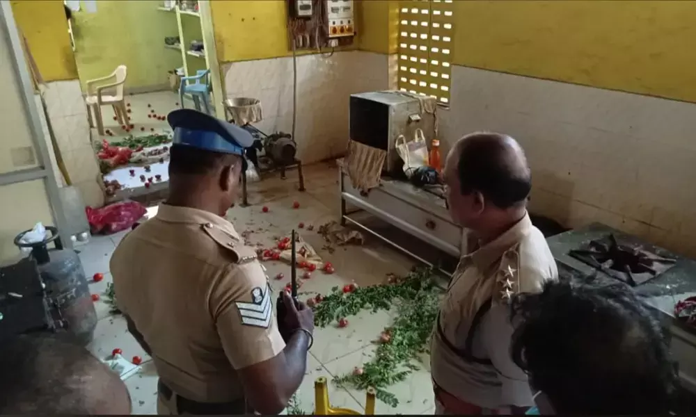 ‘Amma canteen vandalised’