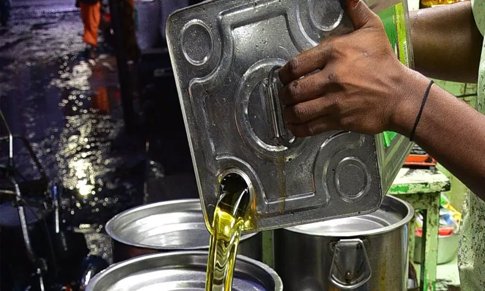 Govt expects edible oil prices to fall