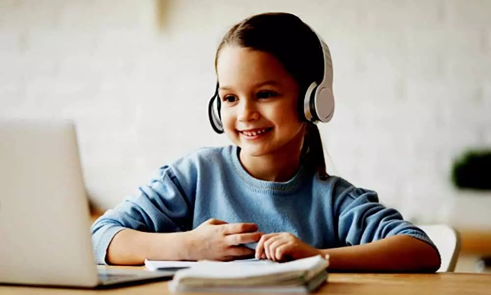 Headphones, earbuds may affect hearing in children