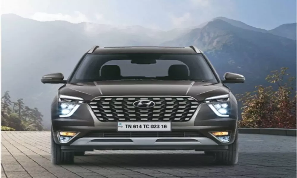 Hyundai India launches premium SUV Alcazar