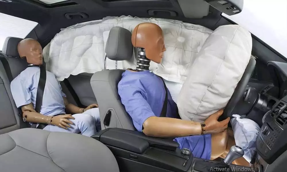 Centre postpones installation of front seat airbags