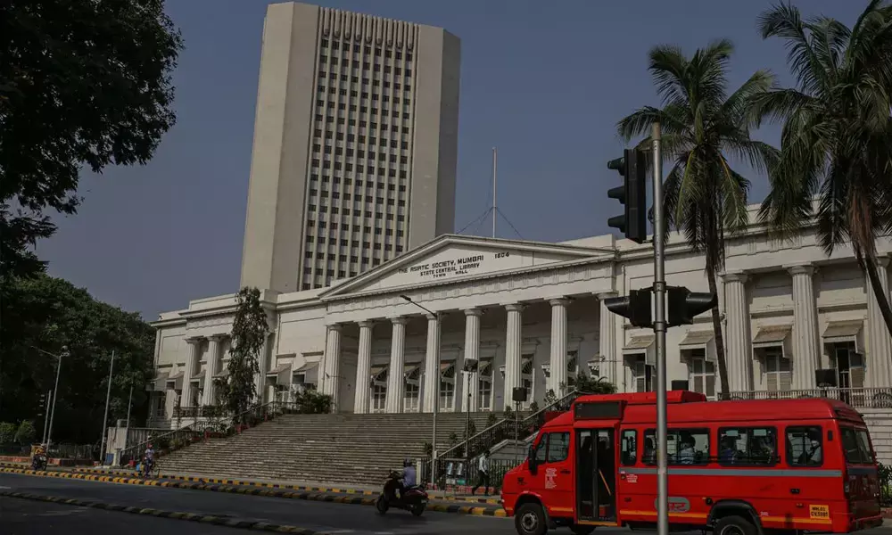 RBI to auction 10-yr bonds to cap yields