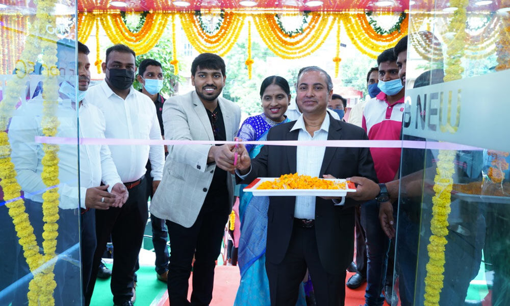 B New Mobiles plans 100 new stores, eyes Rs 1,000cr turnover