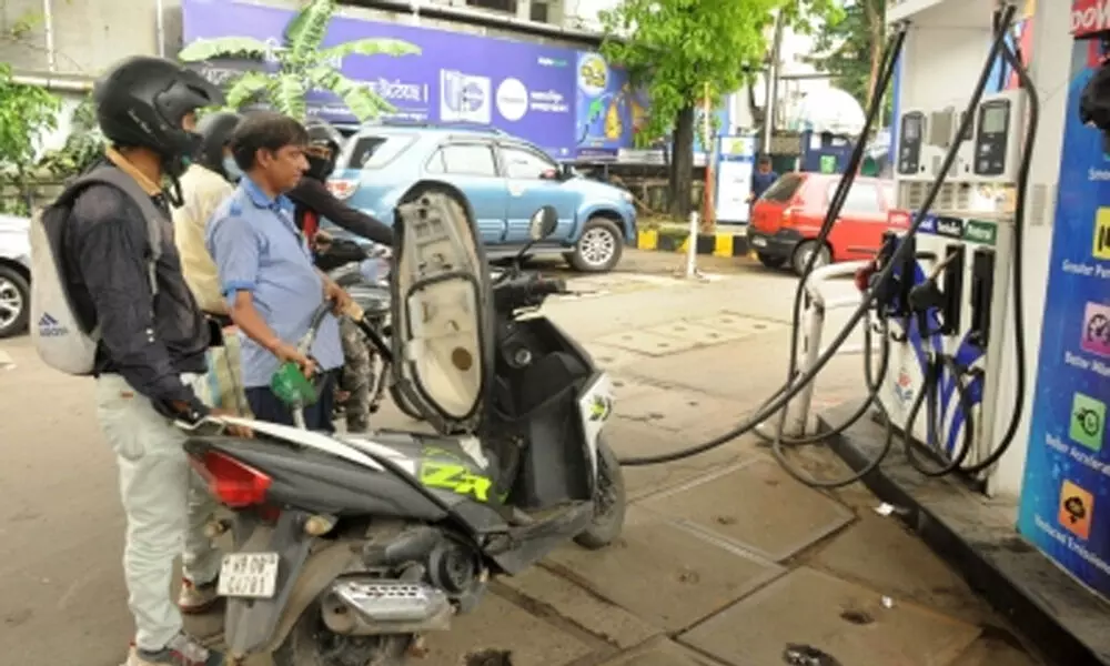 Fuel prices remain static barring Delhi