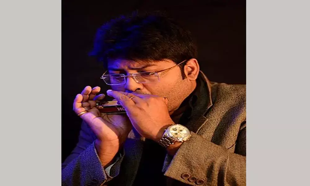 Play harmonica and keep Covid away