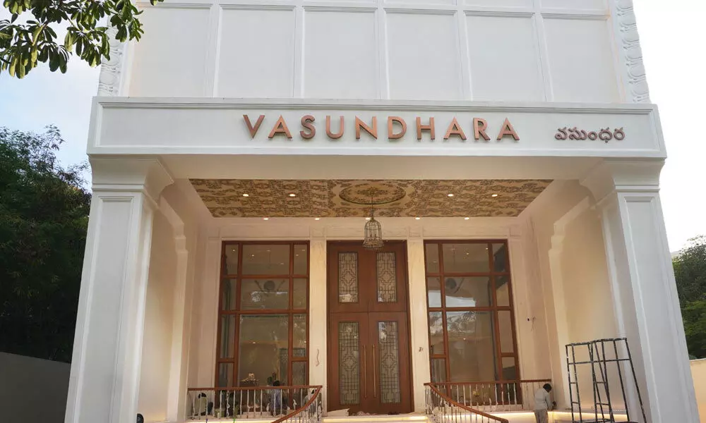 Sindhu to open Vasundhara Jewellery store Sindhu to open Vasundhara Jewellery store