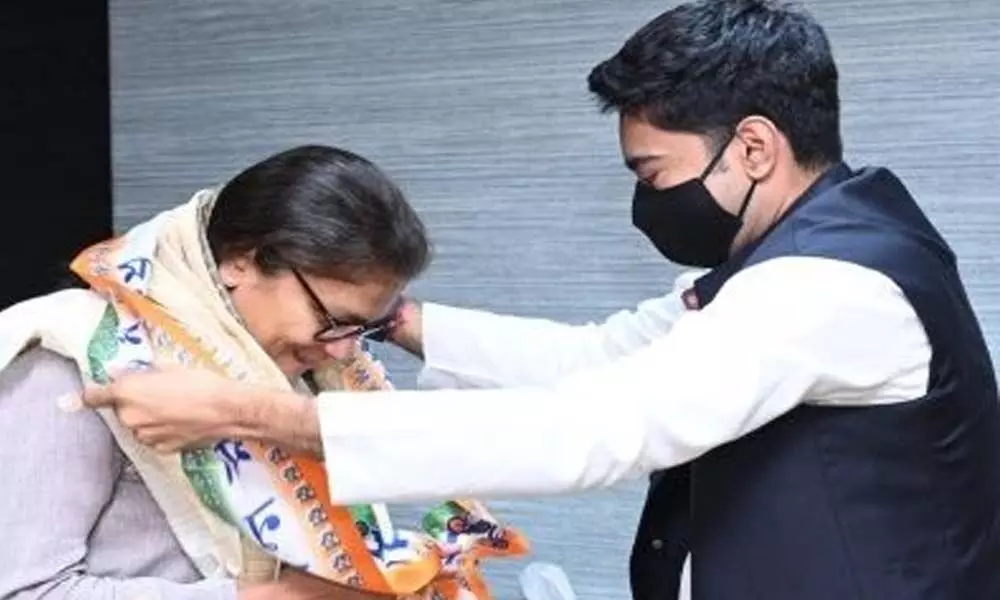Sushmita Dev quits Cong, joins TMC Sushmita Dev quits Cong, joins TMC