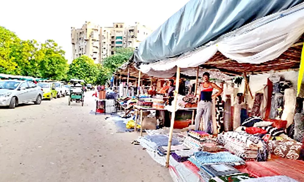 Gurgaon’s Banjara mkt wears deserted look