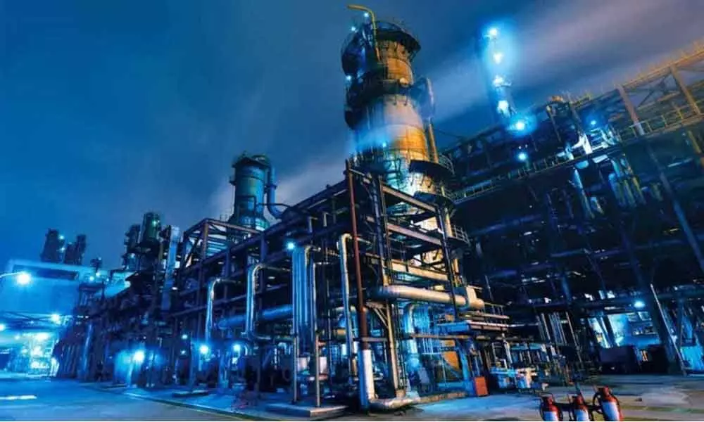 Petronet LNG to foray into petrochemical biz
