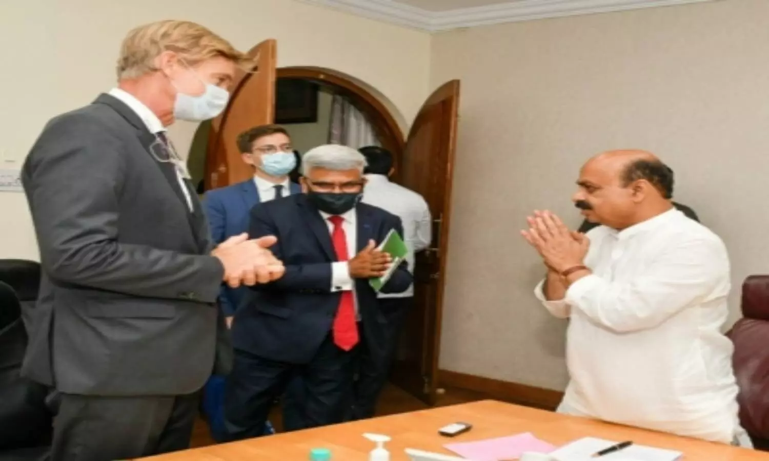 Swedish contingent meets Ktaka CM, Indian cos CEOs to boost investment