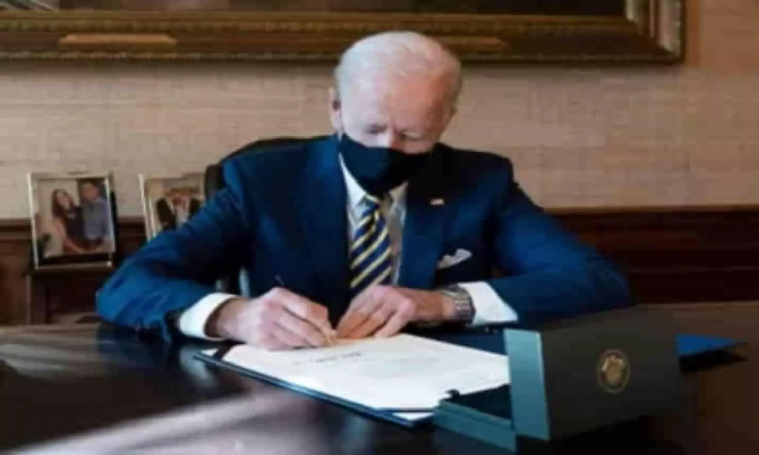 Biden signs last-minute stopgap funding bill, averting government shutdown