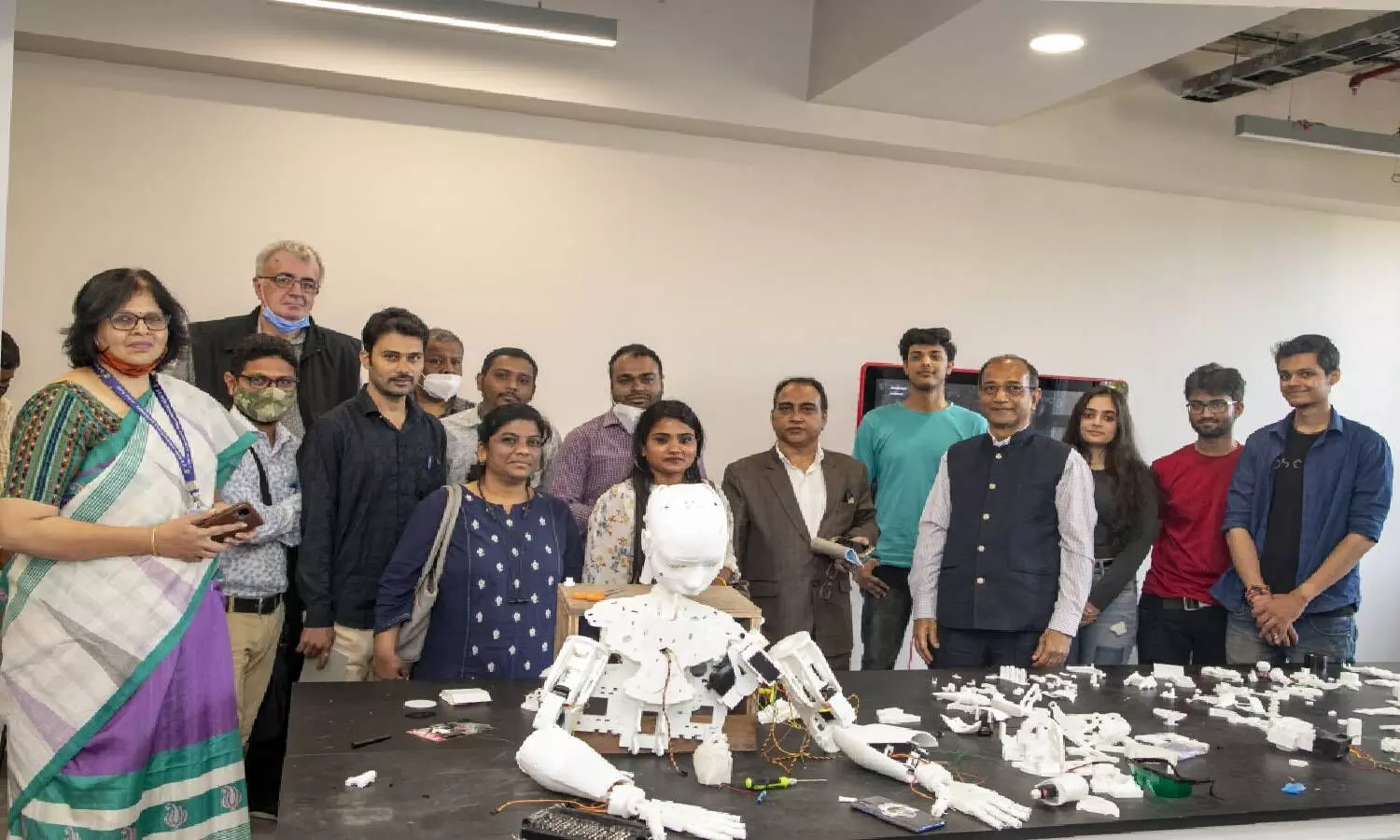 DYPIU students to distribute 3D printed hands and arms to the needy children for free DYPIU students to distribute 3D printed hands and arms to the needy children for free
