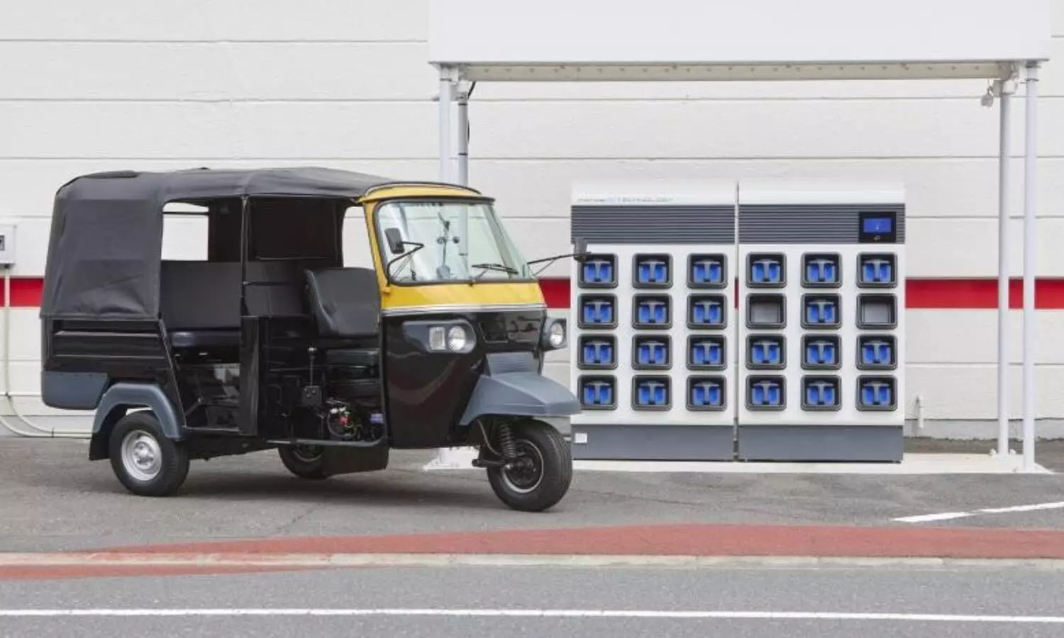 Honda to launch battery service for electric tricycle taxis