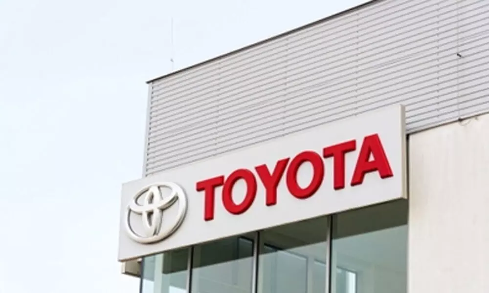 Toyota dethrones GM as top-selling automaker in US for 1st time