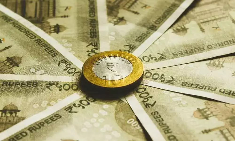 Geopolitical tensions keep pressure on Rupee