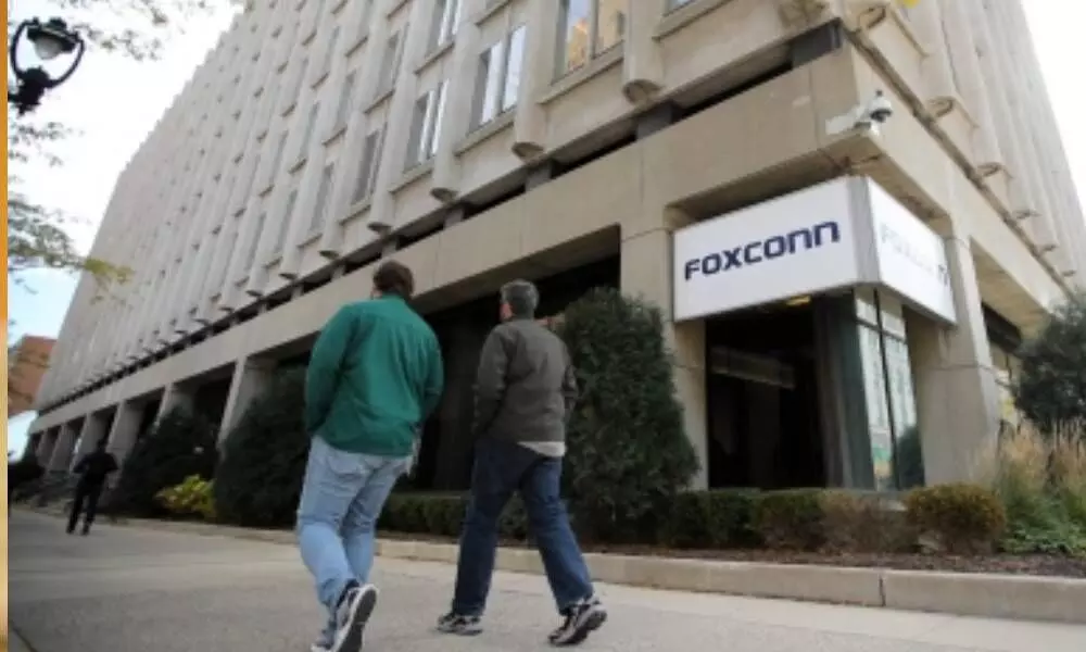 Apple supplier Foxconn resumes normal operations in China