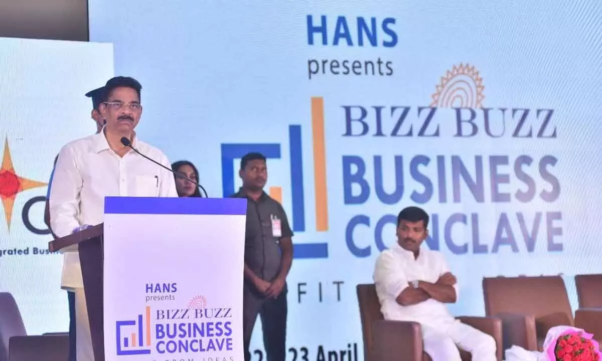 Mizoram Governor K Haribabu addressing at valedictory session of 2-day Bizz Buzz Business Conclave organised by The Hans India and Bizz Buzz in Visakhapatnam on Saturday. Gudivada Amarnath, Andhra Pradesh Minister for IT, Commerce and Industry, is also seen on the dais  	Photo: Adula Krishna