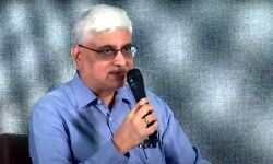 Ivaturi Vijaya Kumar Co-Founder, Crayon Data Ivaturi Vijaya Kumar Co-Founder, Crayon Data