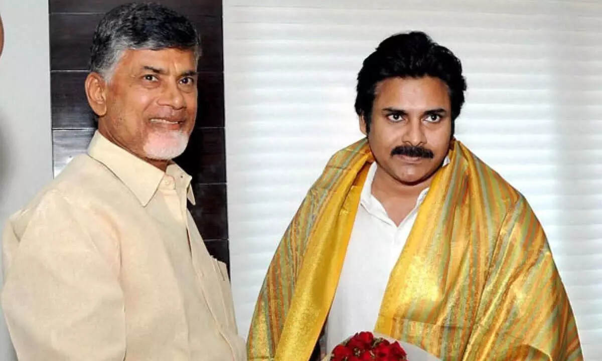 AP political scene hots up with Naidu, Pawan hinting at alliances