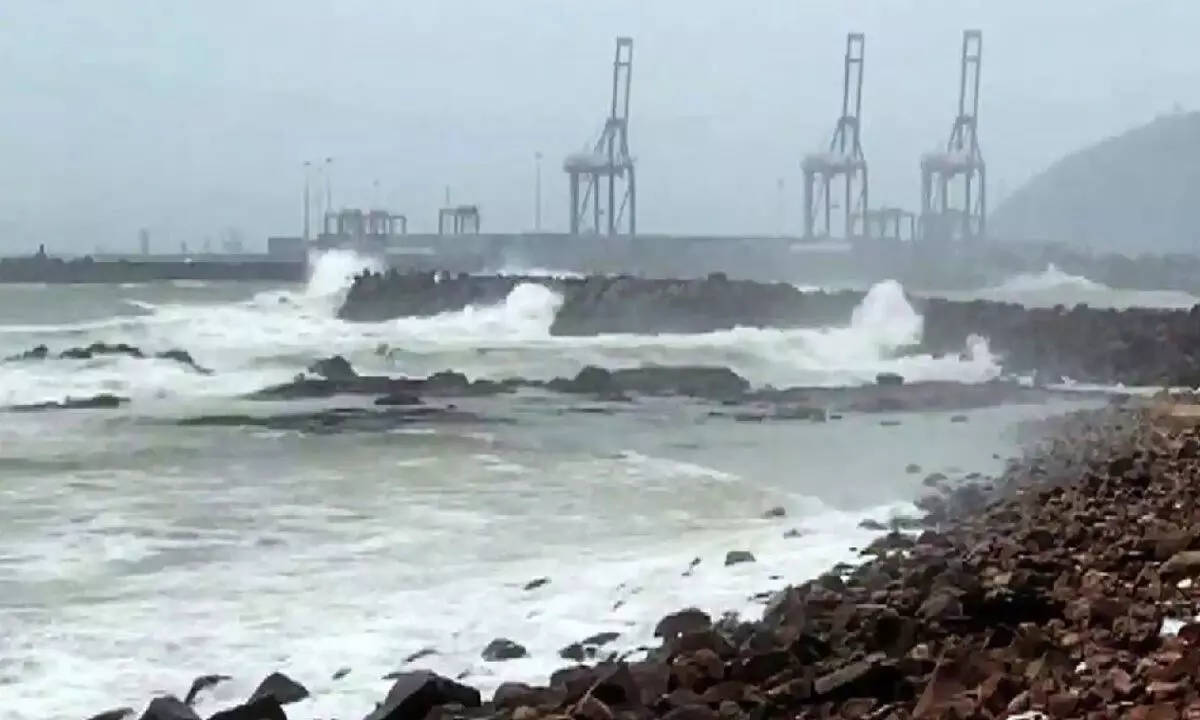 Cyclone Asani:  Rains, gusty winds in coastal AP; flights cancelled for 2nd day