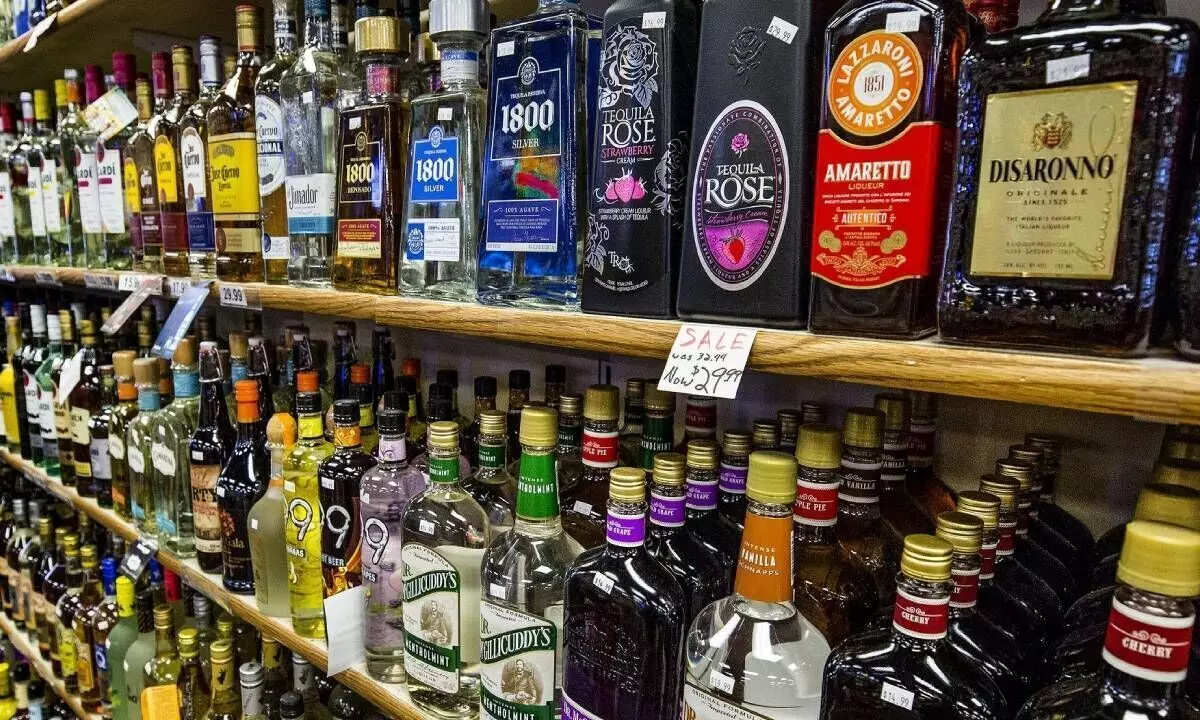 Telangana hikes liquor prices by 20-25%