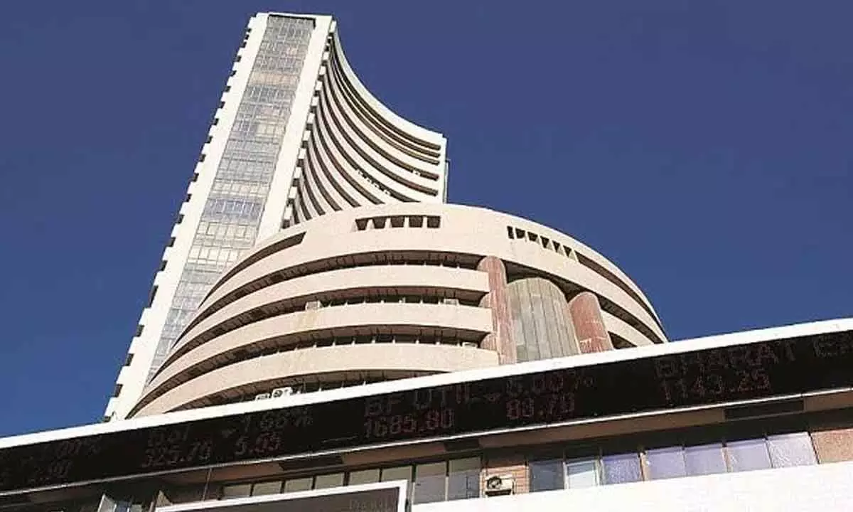 Mkts rebound on heavy short covering amid F&O expiry