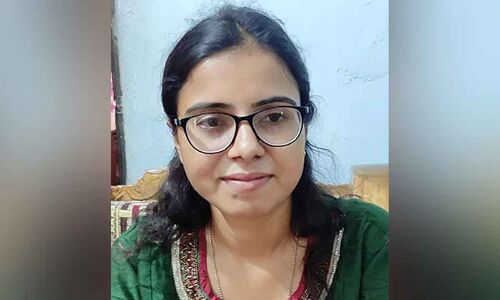 Crane operators daughter clears civils in 1st attempt