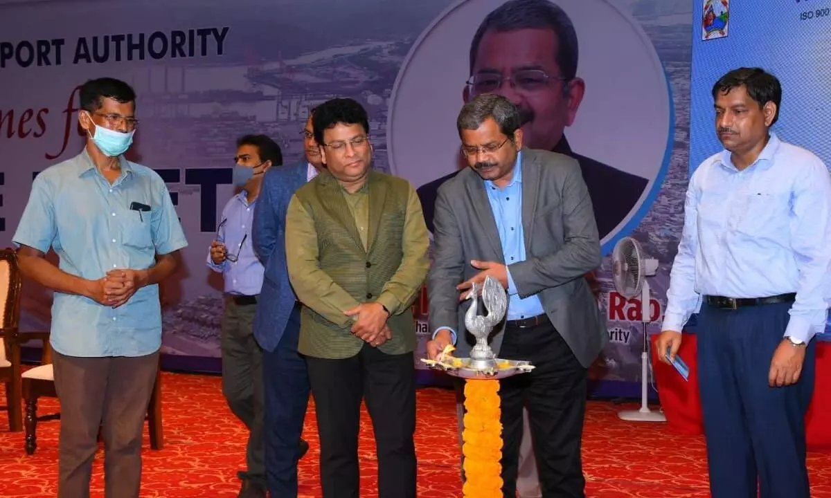 VPA Chairman K. Rama Mohana Rao inaugurating a traders meet in Visakhapatnam