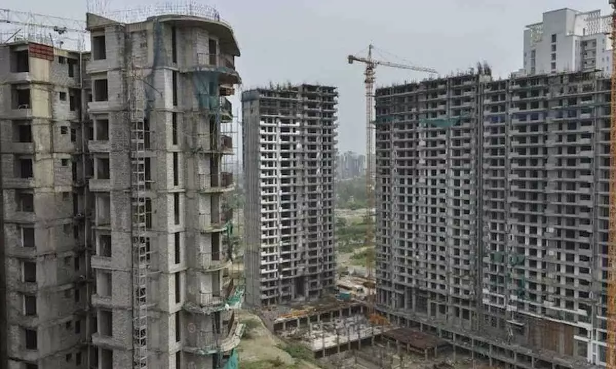 4.8 lakh homes worth Rs4.48 L cr in pause mode