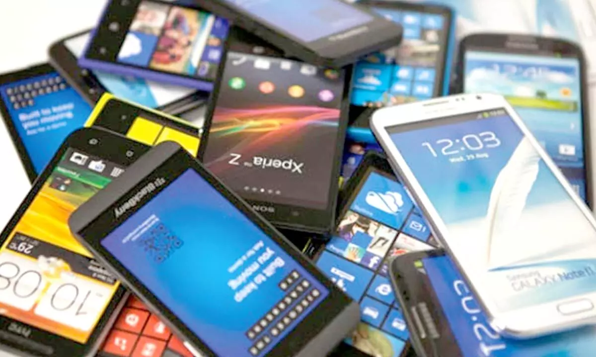 Global smartphone market sinks to lowest Q3 level since 2014