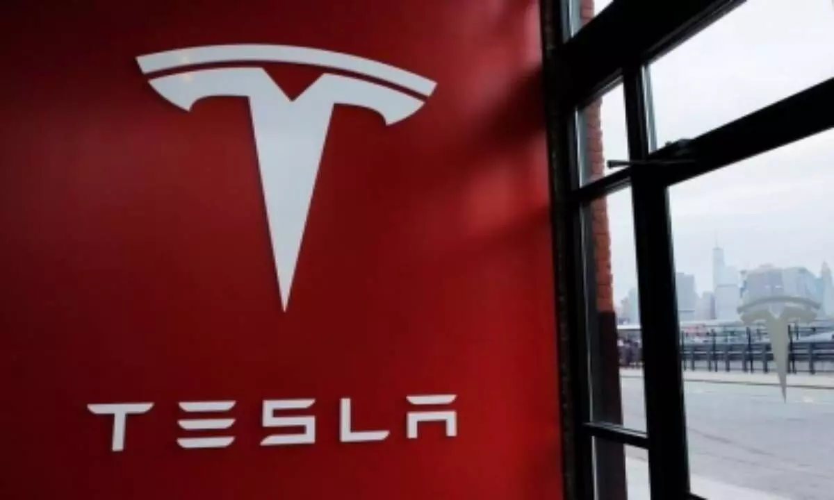 US regulators probing Tesla’s advertised vehicle range, personal benefits
