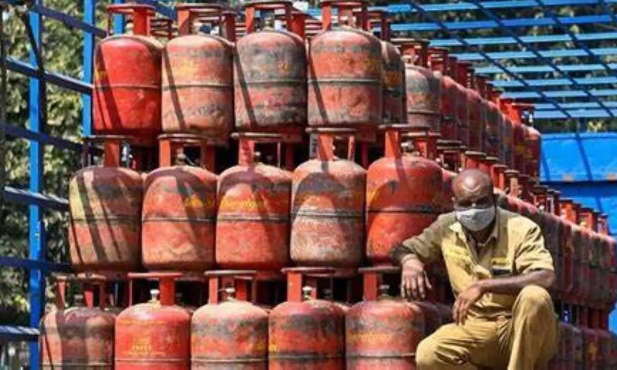 Cooking gas price hiked by Rs 50/cylinder, commercial gas up by Rs 350