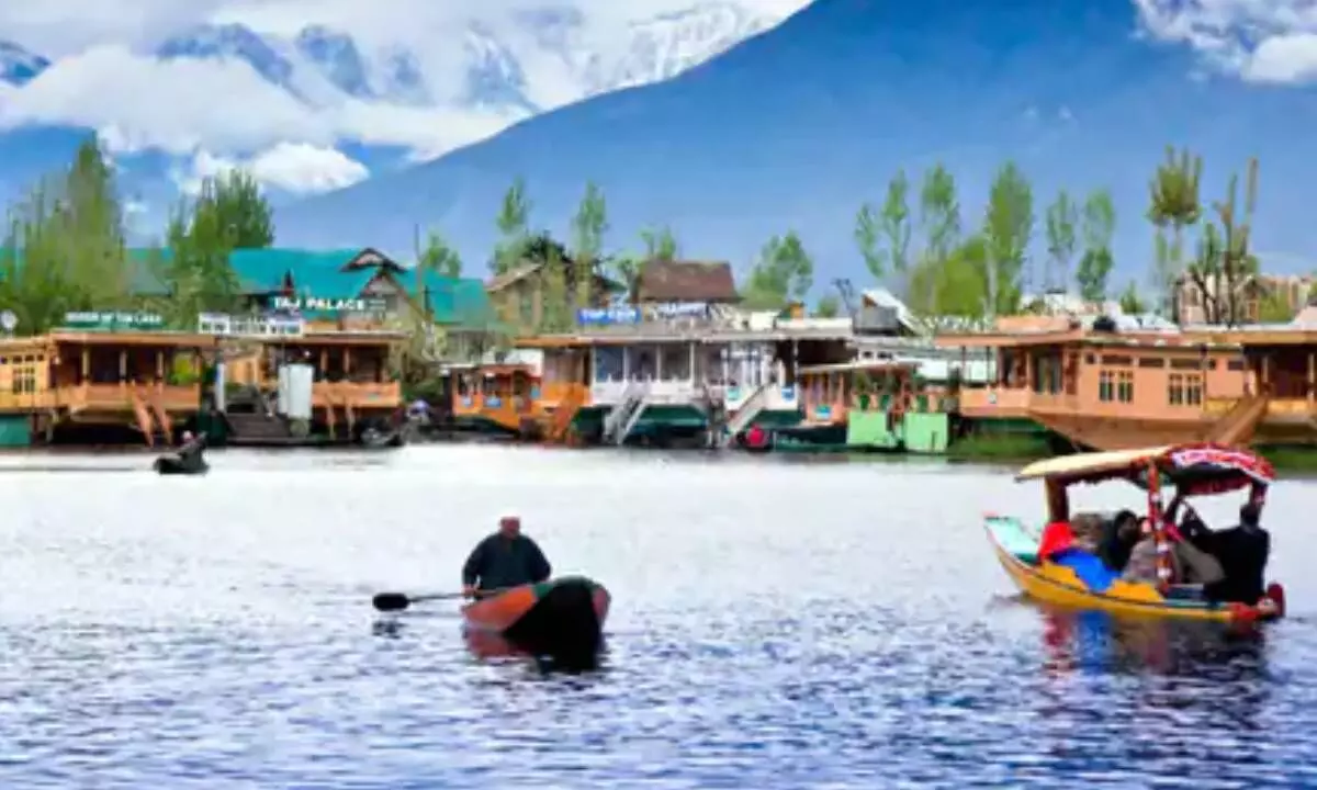 Jammu and Kashmir records most tourists in 75 years